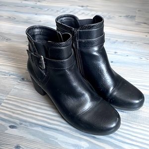 Croft & Borrow Black Ankle Booties, Size 8.